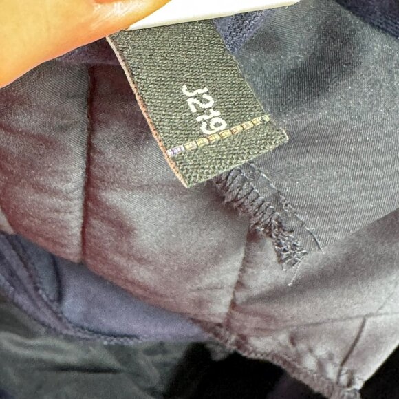 Kate Spade Navy Velvet Flat Front Capri Pants Womens Size 6 - Picture 12 of 14